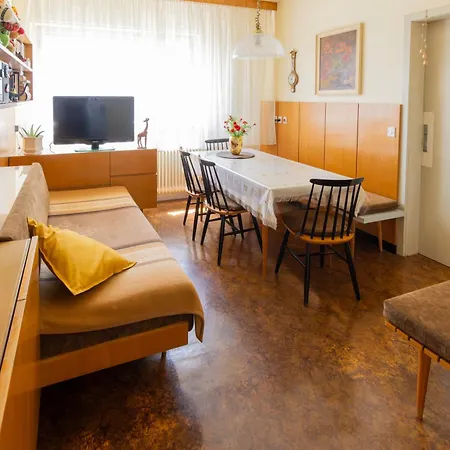 Retro House In Homestay Kamnik