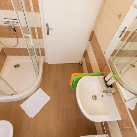 Homestay Retro House In Kamnik