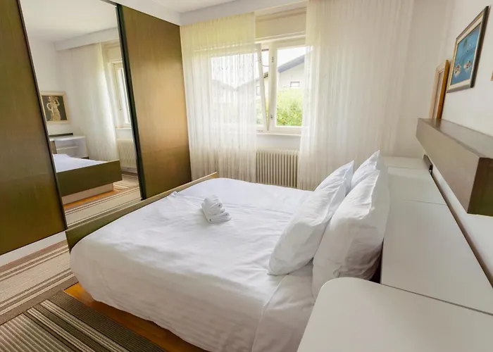 Homestay Retro House In *