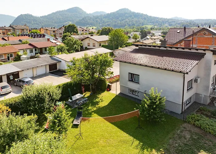 Homestay Retro House In *